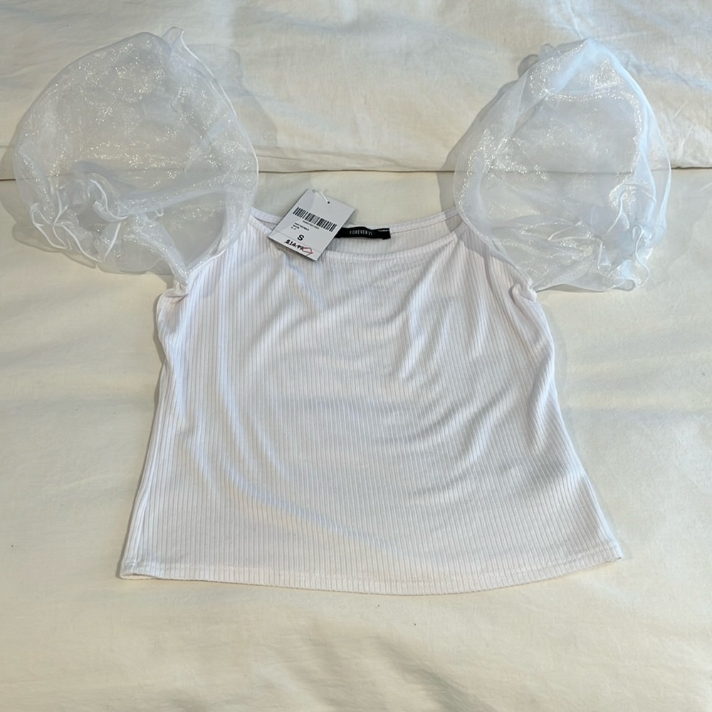 Forever 21 puff sleeve top. Size small.